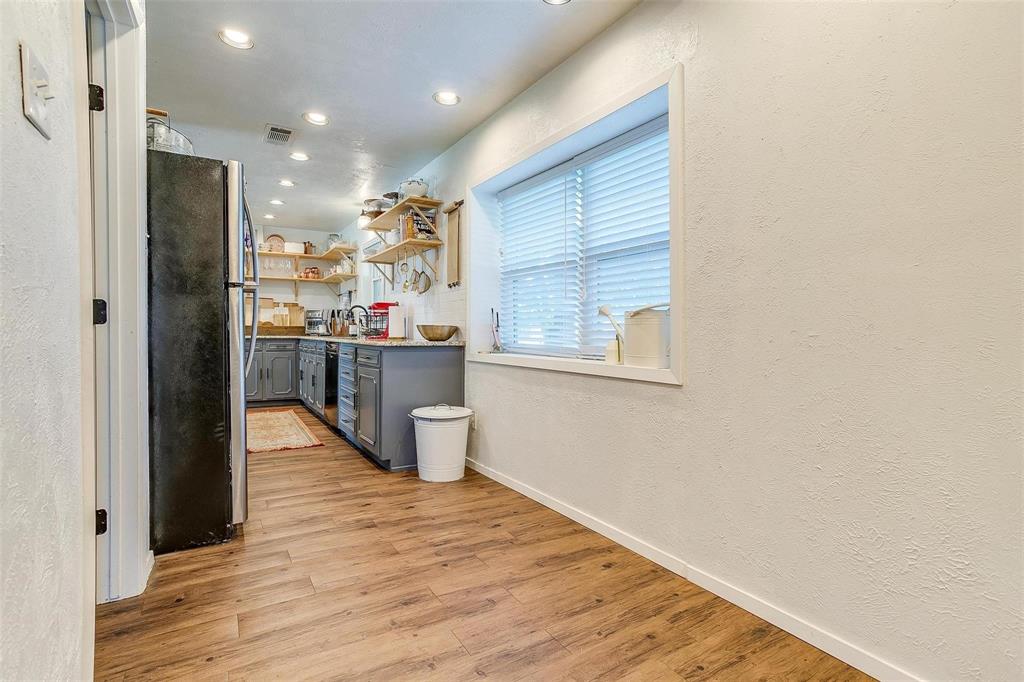 2212 Ridge Lane Grapevine, TX 76051 - Photo 18 of 39