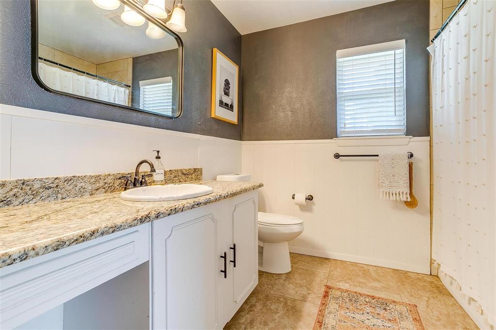 2212 Ridge Lane Grapevine, TX 76051 - Photo 23 of 39