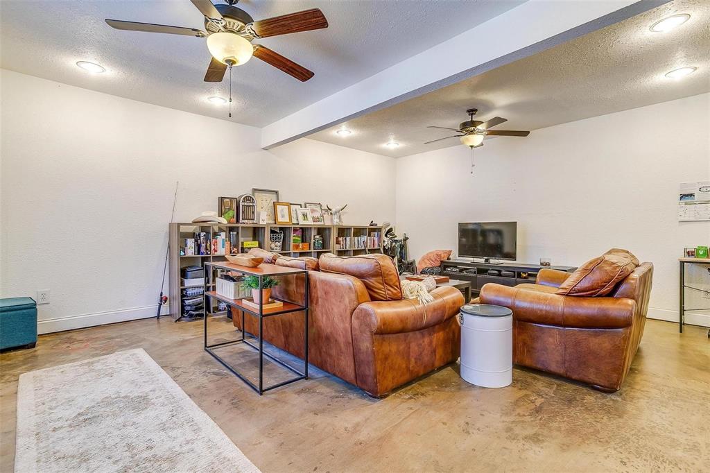 2212 Ridge Lane Grapevine, TX 76051 - Photo 27 of 39