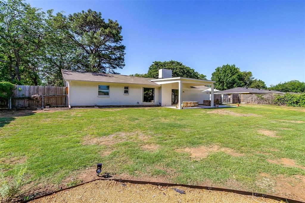 2212 Ridge Lane Grapevine, TX 76051 - Photo 32 of 39