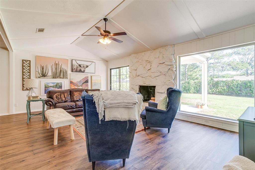 2212 Ridge Lane Grapevine, TX 76051 - Photo 9 of 39