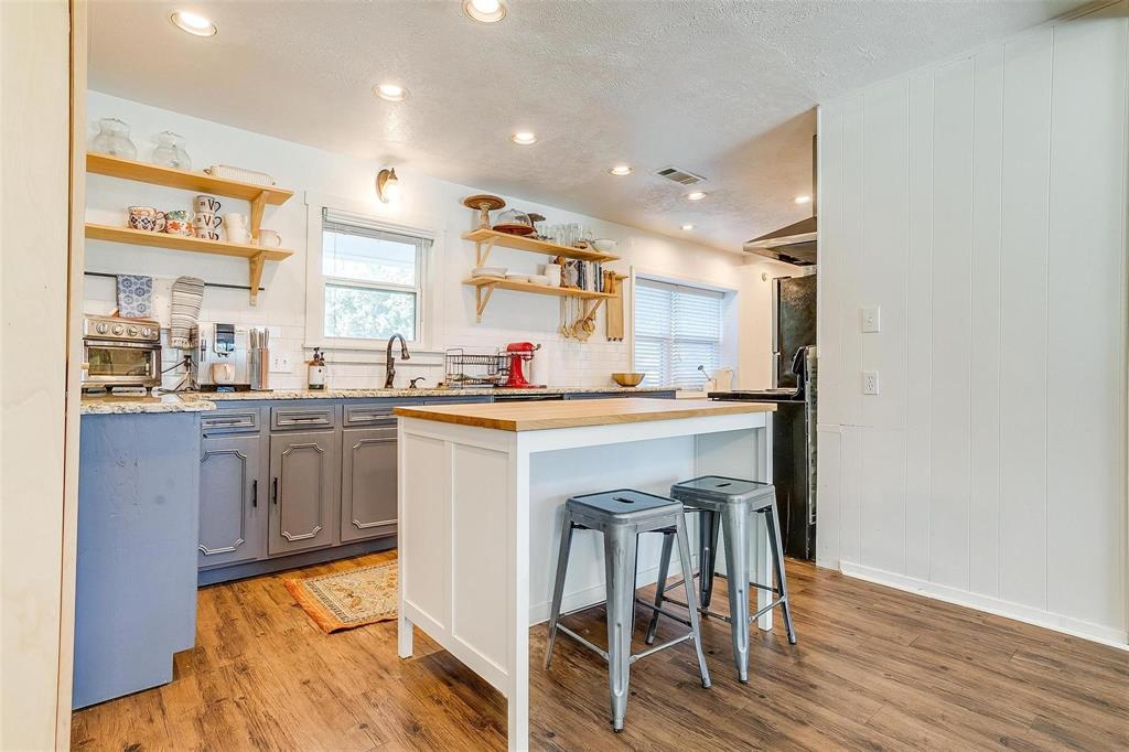 2212 Ridge Lane Grapevine, TX 76051 - Photo 10 of 39