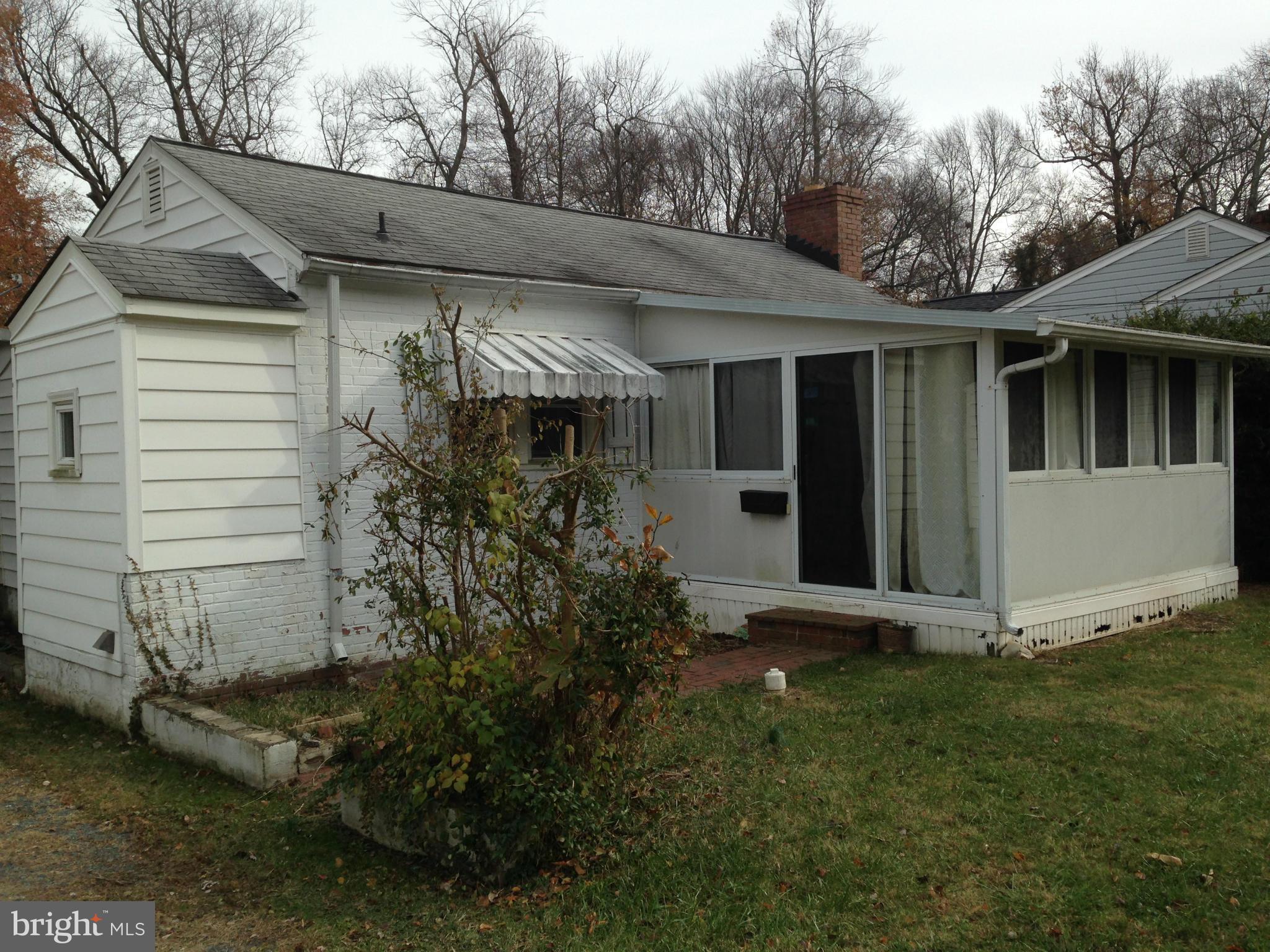4021 Roberts Road Fairfax, VA 22032 - Photo 1 of 11 Exterior (Front)
