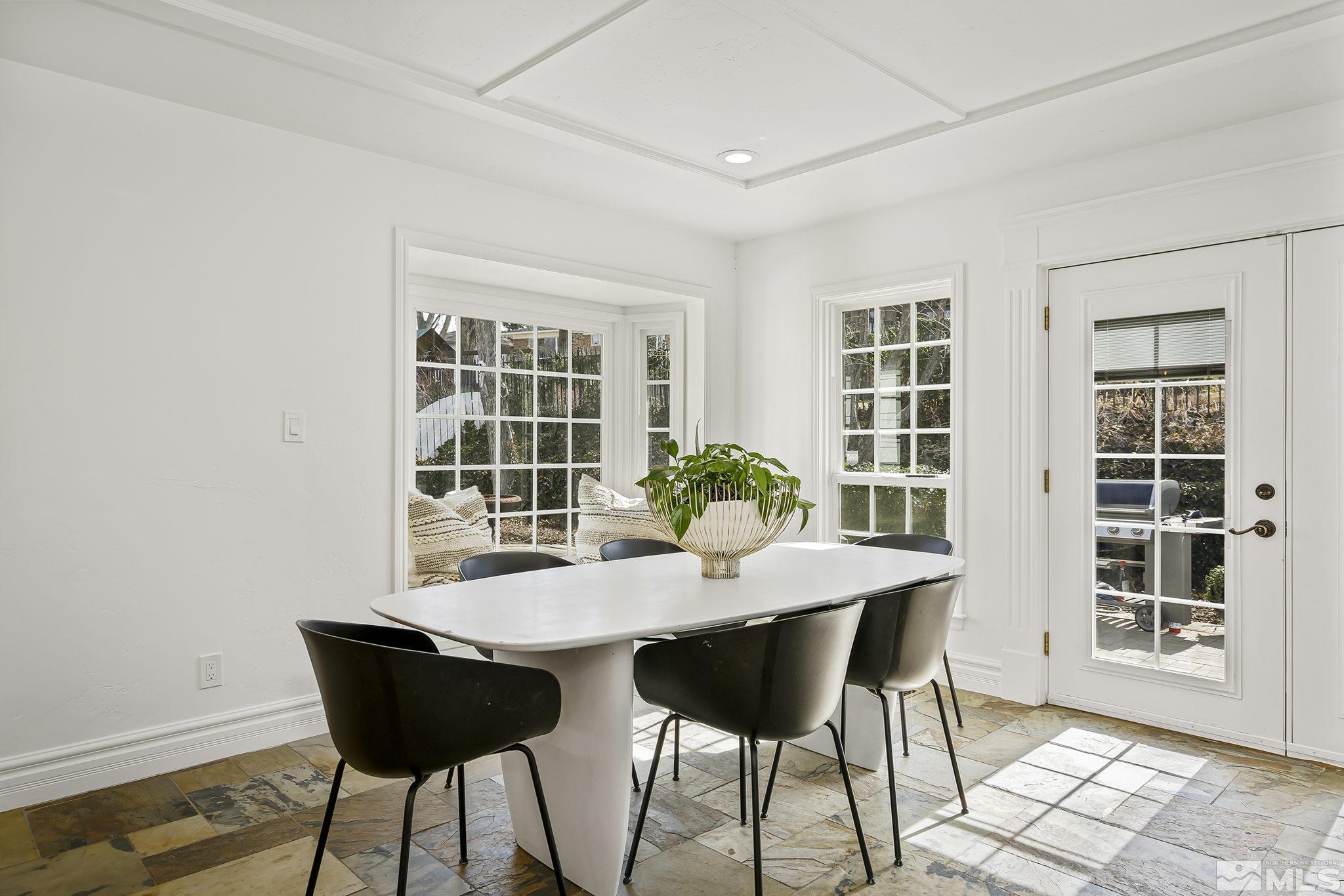 954 Skyline Boulevard Reno, NV 89509 - Photo 8 of 40 Photo 8