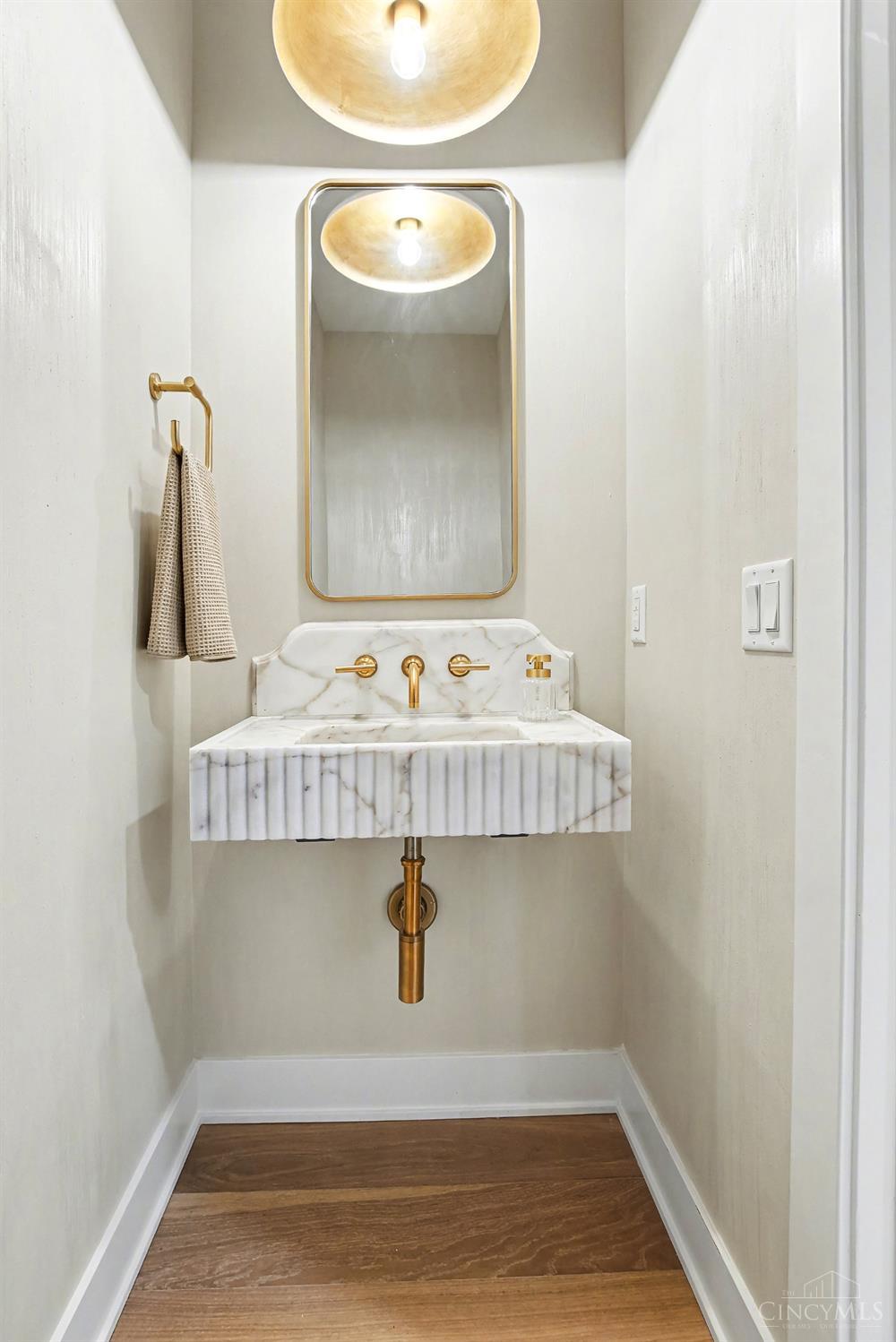 6956 Shadow Ridge Road Cincinnati, OH 45230 - Photo 22 of 37 Powder Room