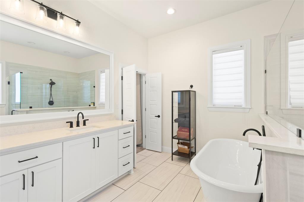 904 Taylor Branch Springtown, TX 76082 - Photo 16 of 37