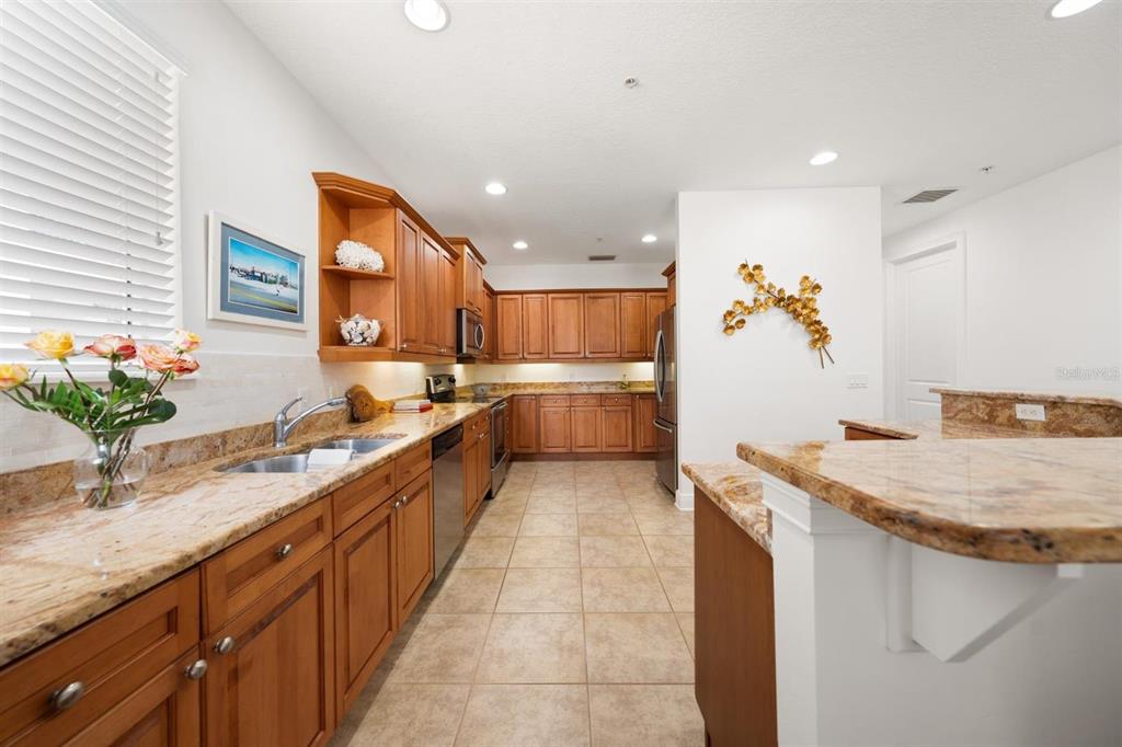 1030 Bellasol Way, Unit 3201 Apollo Beach, FL 33572 - Photo 35 of 42
