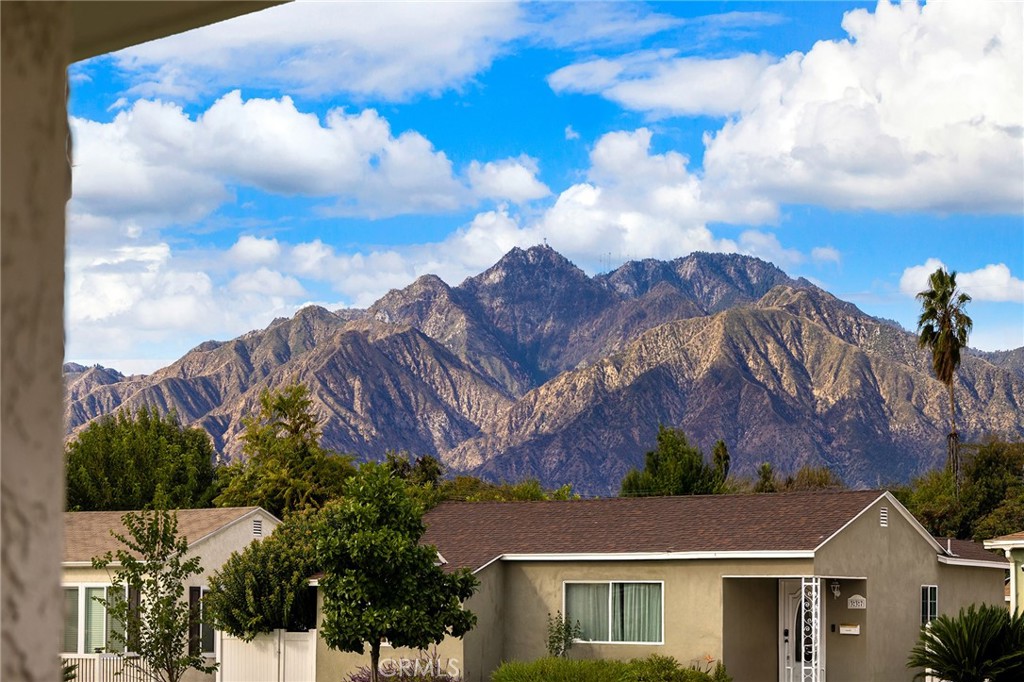 344 Pamela Road Monrovia, CA 91016 - Photo 10 of 64