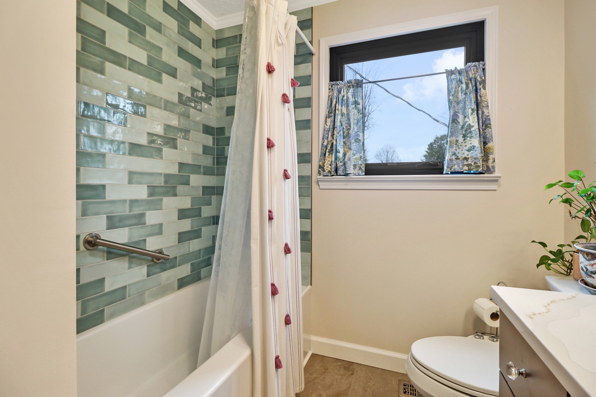 1209 Sequatchie Road Pikeville, TN 37367 - Photo 16 of 40 a bathroom with a toilet and a shower