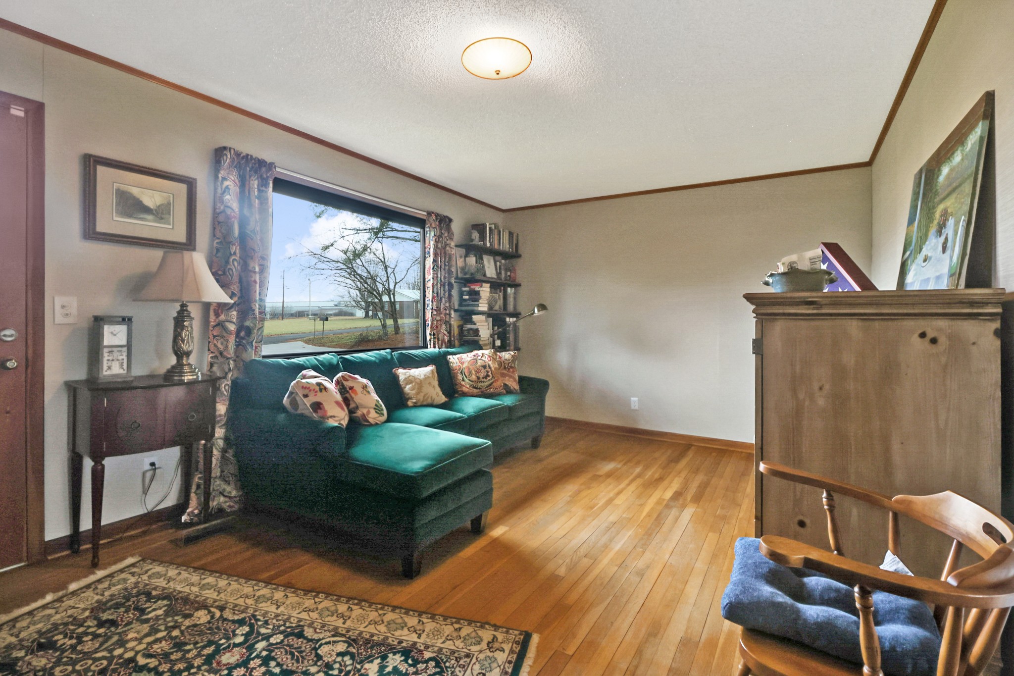 1209 Sequatchie Road Pikeville, TN 37367 - Photo 10 of 40 a living room with furniture and a window