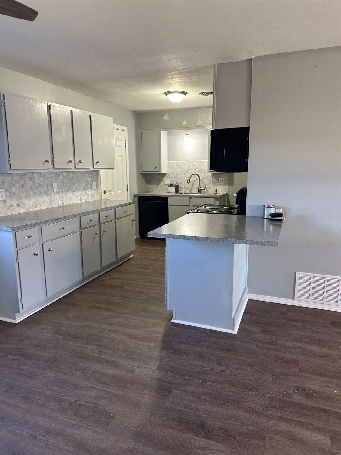 5604 44th Street Lubbock, TX 79414 - Photo 27 of 35 Photo 27