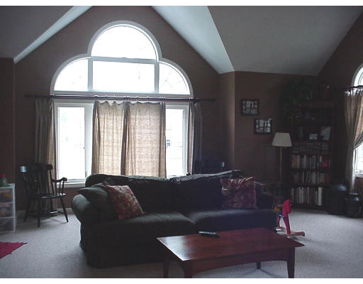 39 Boundary Stone Road Sutton, MA 01590 - Photo 11 of 18