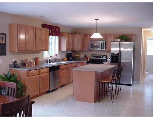 39 Boundary Stone Road Sutton, MA 01590 - Photo 6 of 18