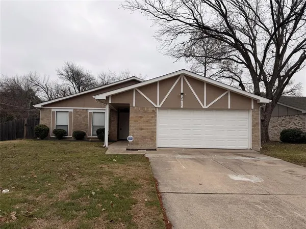 $2,495 | 2011 Lavon Creek Lane, Arlington, TX 76006