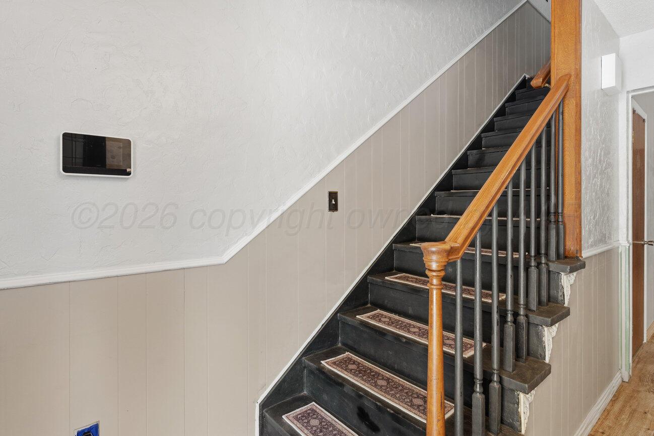205 Houston Street Borger, TX 79007 - Photo 27 of 57 Stairs
