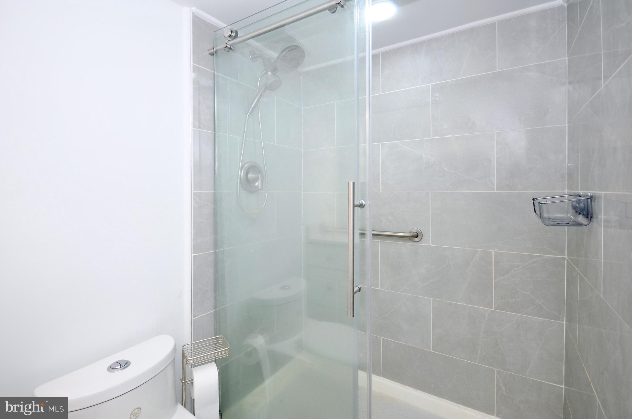 4000 Gypsy Lane, Unit 401D Philadelphia, PA 19129 - Photo 17 of 34