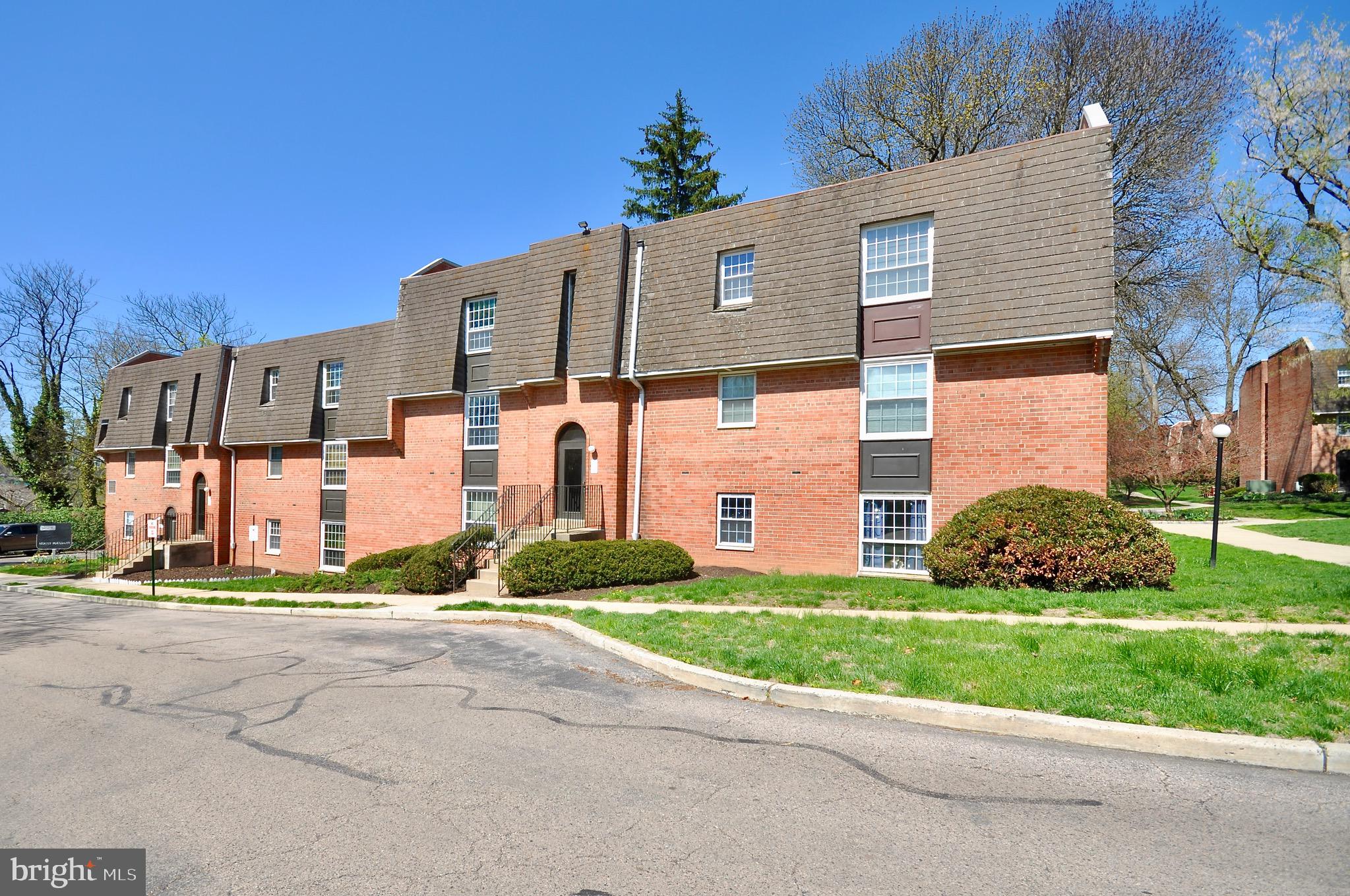 4000 Gypsy Lane, Unit 401D Philadelphia, PA 19129 - Photo 4 of 34