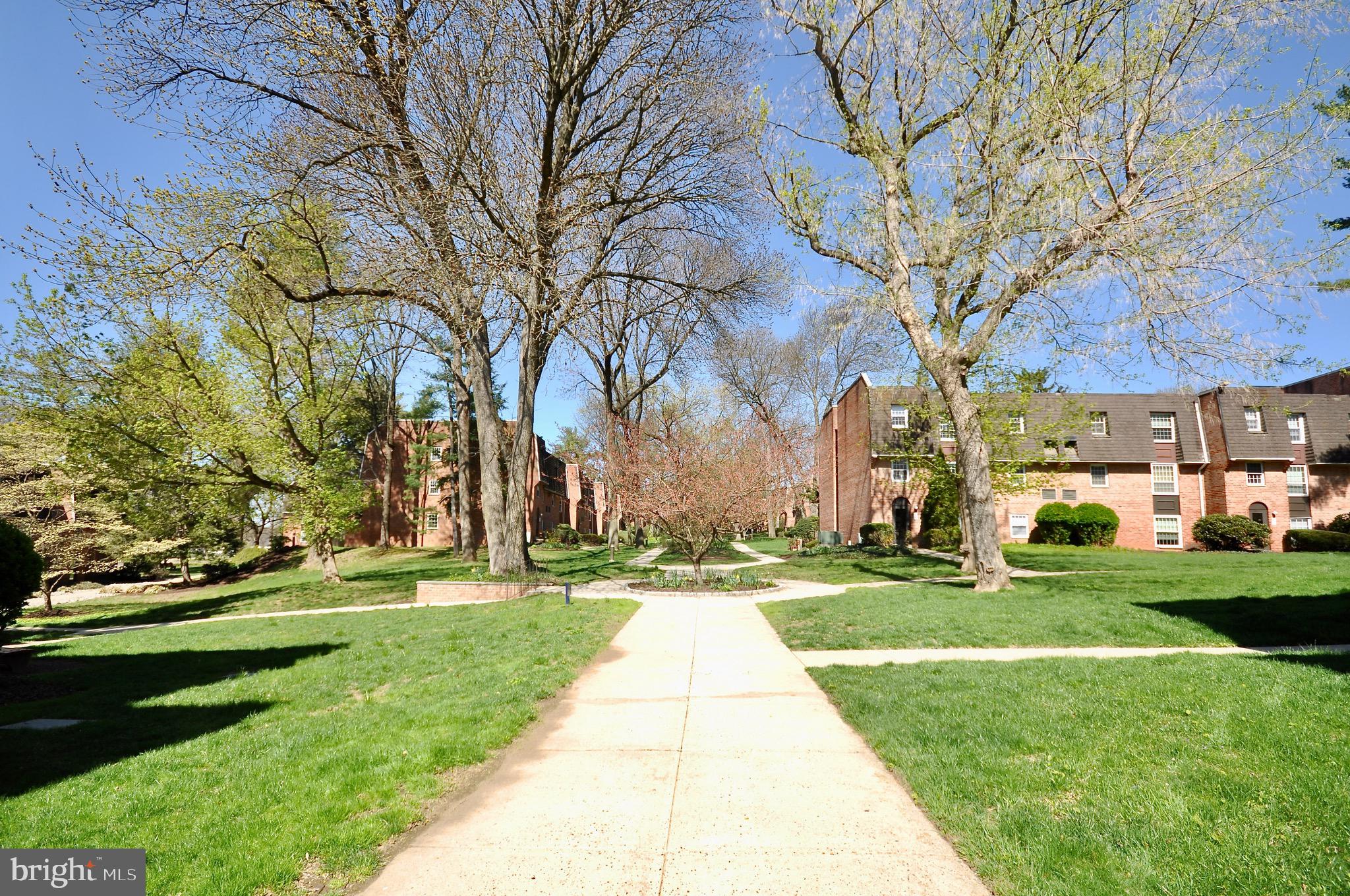 4000 Gypsy Lane, Unit 401D Philadelphia, PA 19129 - Photo 5 of 34
