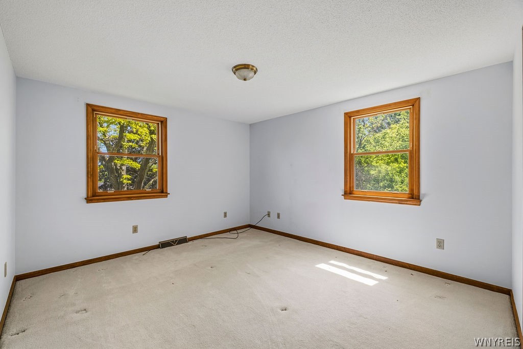 5788 Stone Road Lockport, NY 14094 - Photo 18 of 38