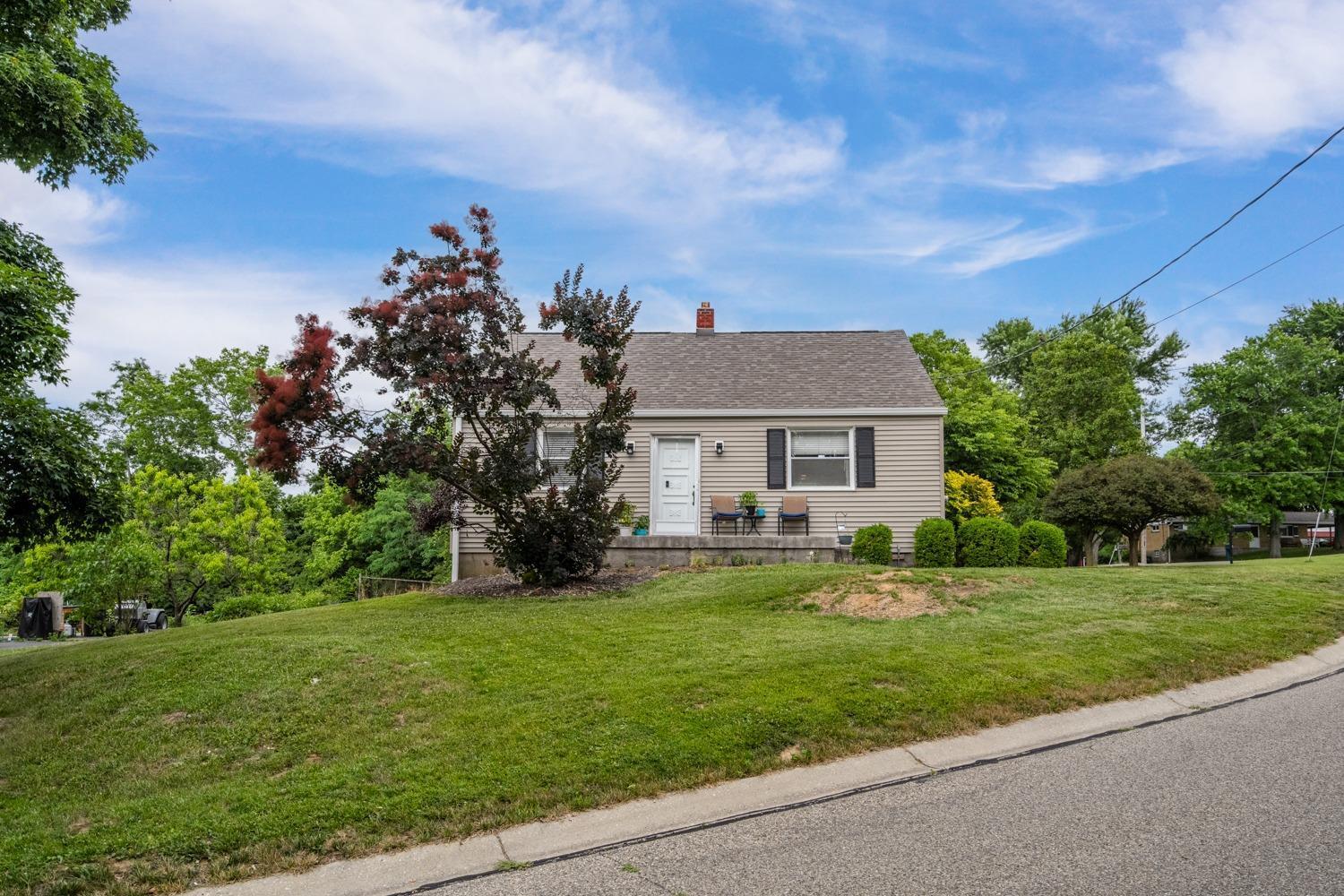 5320 Belclare Road Cincinnati, OH 45247 - Photo 2 of 50 Gallery Image 2
