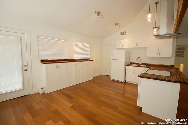 $2,450 | 101 Aribe Drive, San Antonio, TX 78216