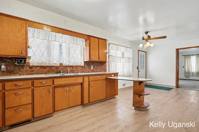 $264,900 | 2360 Grove Street, Muskegon, MI 49441