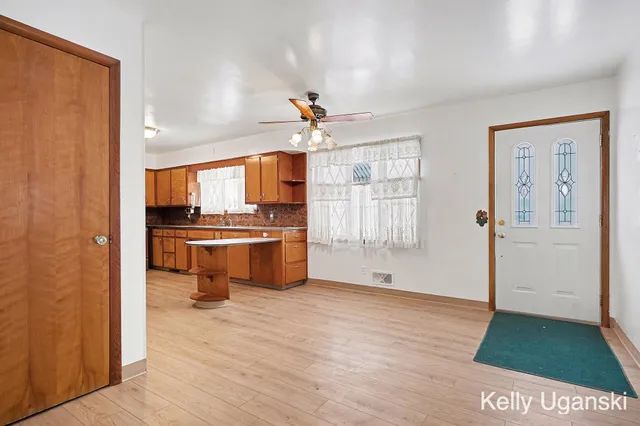 $264,900 | 2360 Grove Street, Muskegon, MI 49441