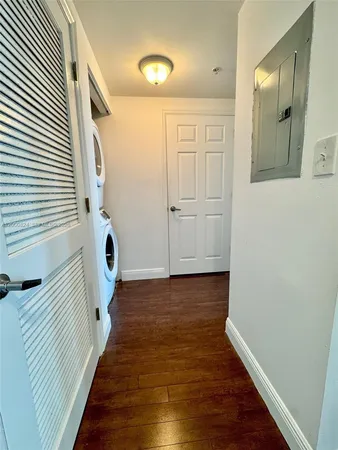 $335,000 | 140 South Dixie Highway, Unit 513, Hollywood, FL 33020