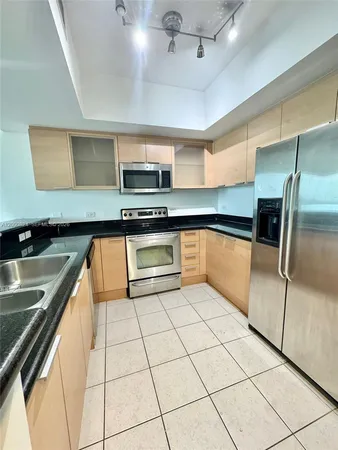 $335,000 | 140 South Dixie Highway, Unit 513, Hollywood, FL 33020