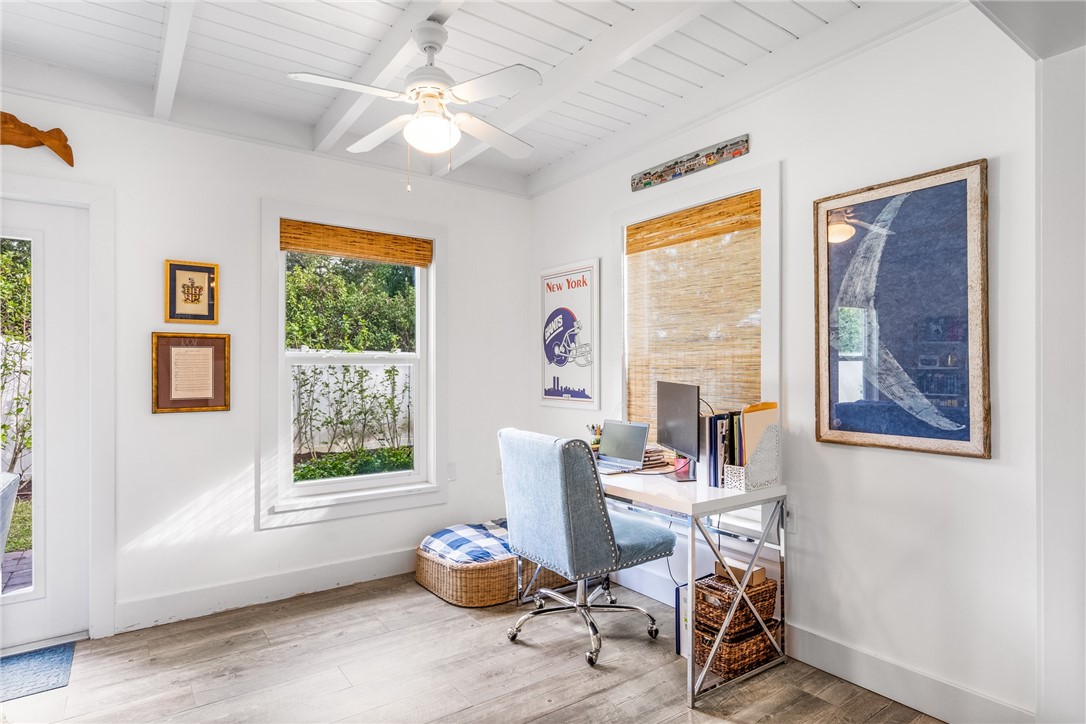 3816 Mockingbird Drive Vero Beach, FL 32963 - Photo 18 of 28 a living room with furniture and a window