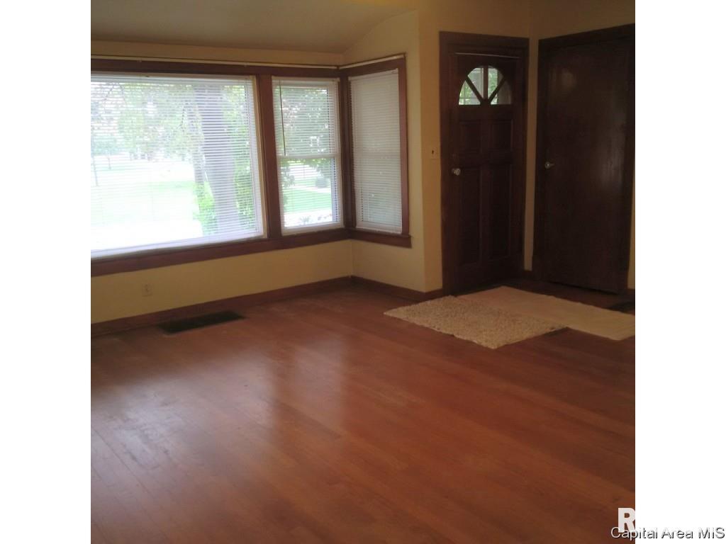 2030 North 9th Street Springfield, IL 62702 - Photo 3 of 16