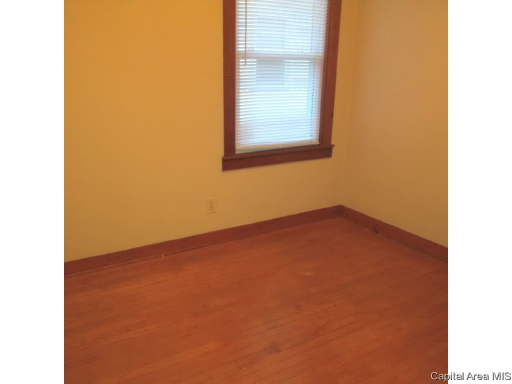 2030 North 9th Street Springfield, IL 62702 - Photo 5 of 16