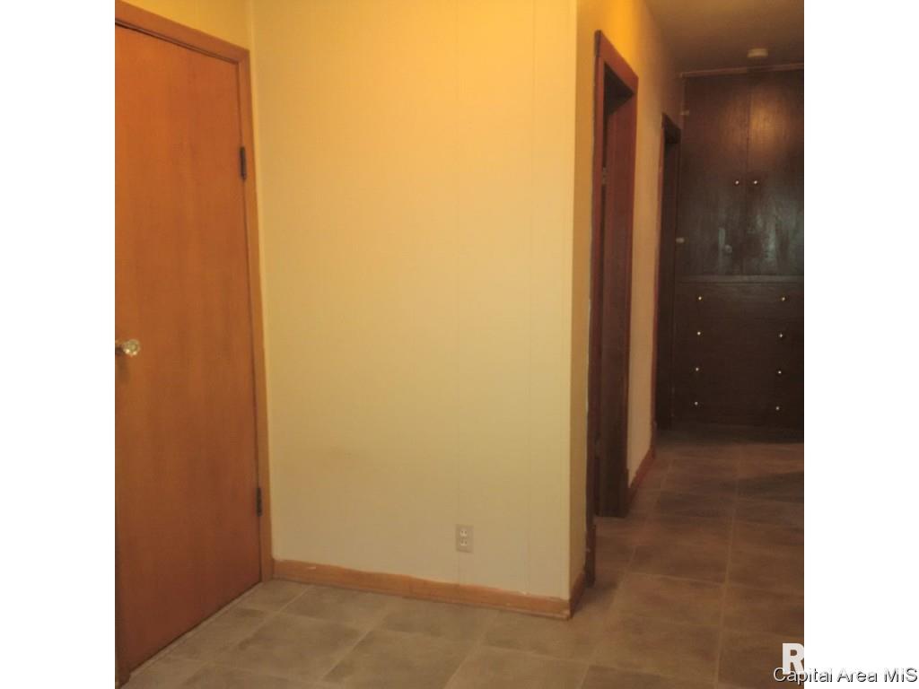2030 North 9th Street Springfield, IL 62702 - Photo 8 of 16
