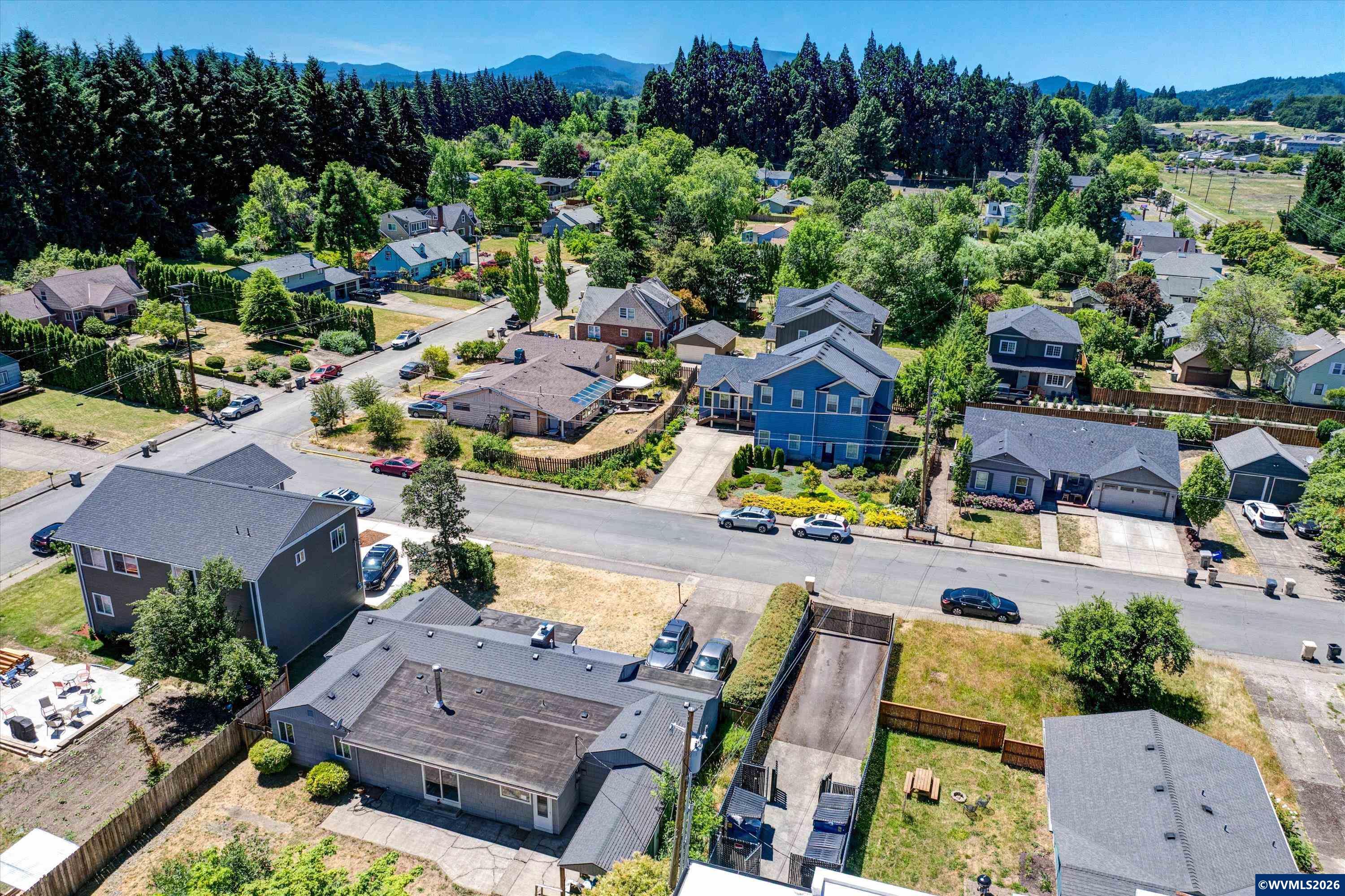 1045 Southwest Grove Street Corvallis, OR 97333 - Photo 30 of 33