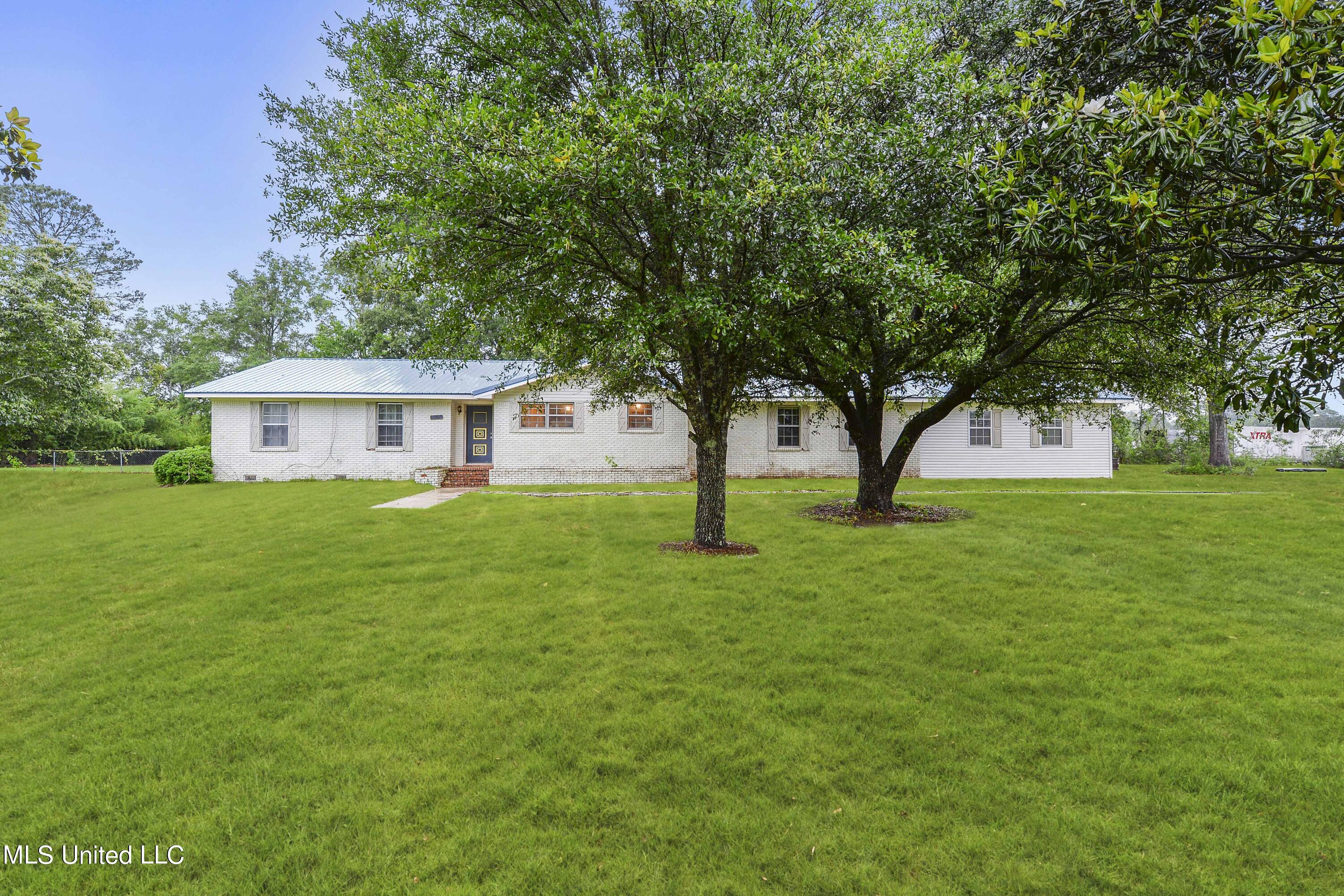 152 Dickerson Road Lucedale, MS 39452 - Photo 1 of 22 001