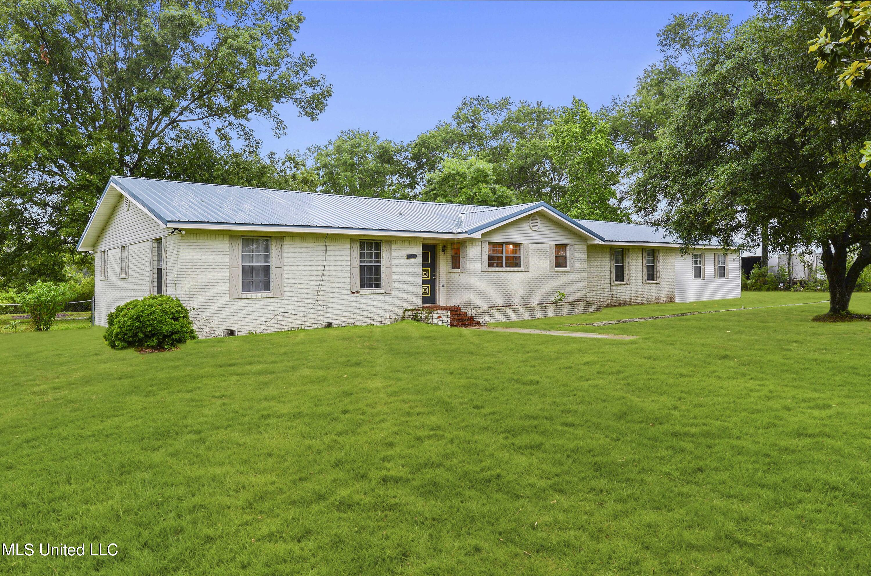 152 Dickerson Road Lucedale, MS 39452 - Photo 2 of 22 002