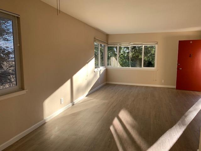 950 Lighthouse Avenue Pacific Grove, CA 93950 - Photo 4 of 11