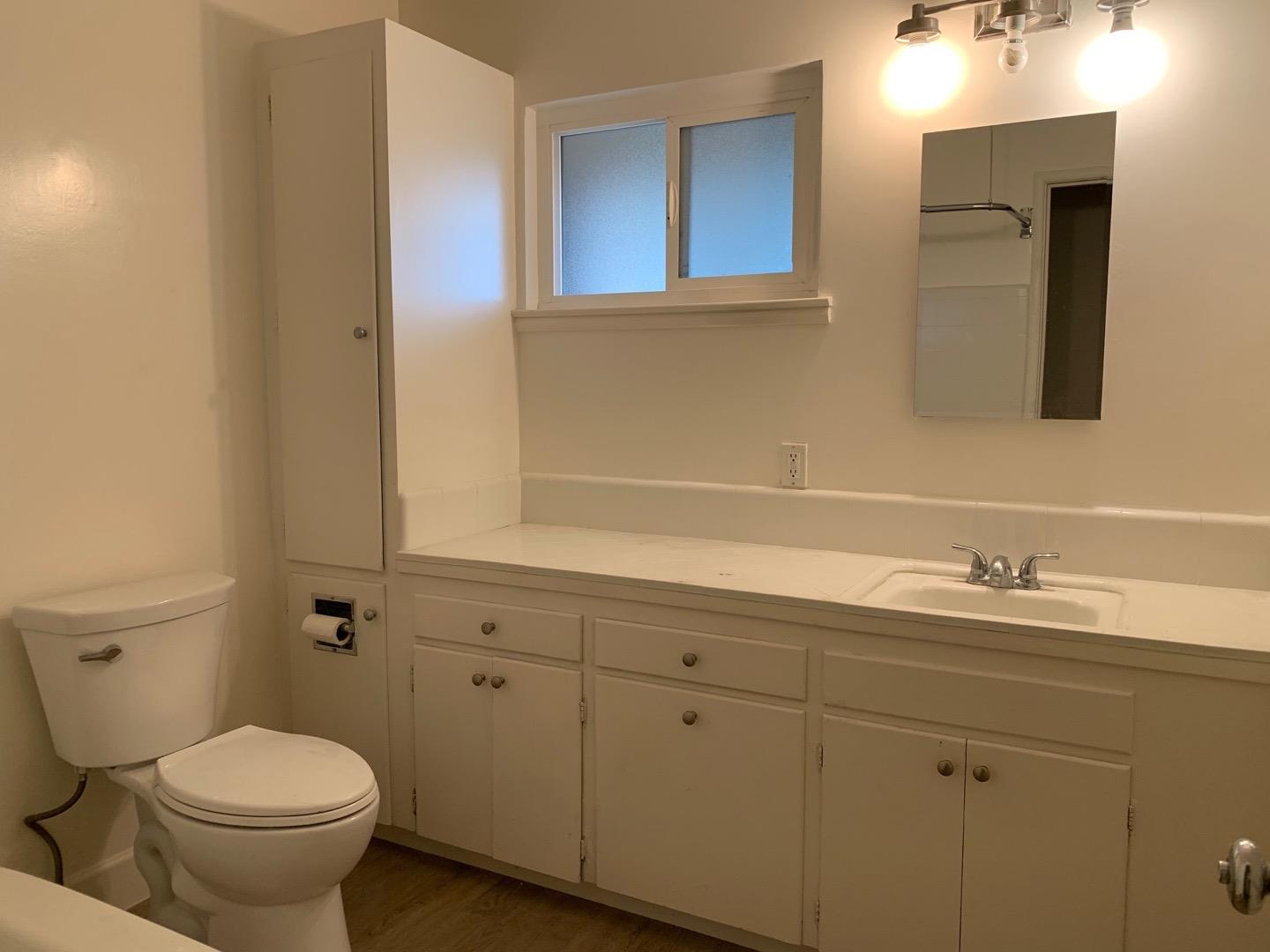 950 Lighthouse Avenue Pacific Grove, CA 93950 - Photo 8 of 11