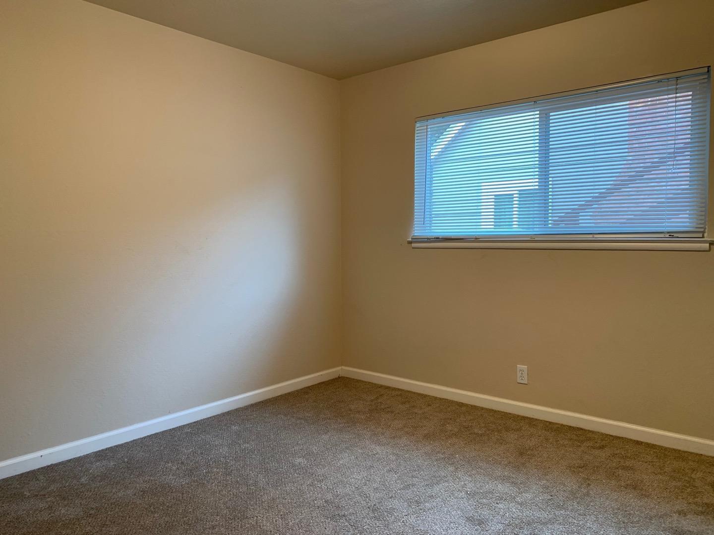 950 Lighthouse Avenue Pacific Grove, CA 93950 - Photo 9 of 11