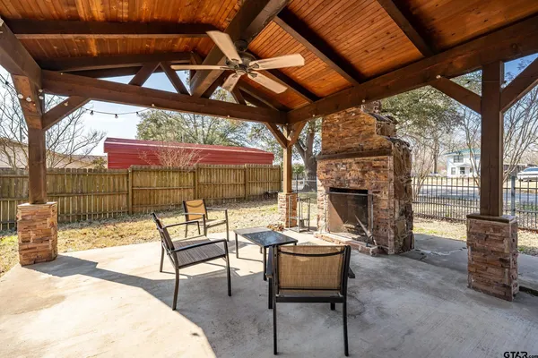 $275,000 | 322 North Oleander Street, Grand Saline, TX 75140
