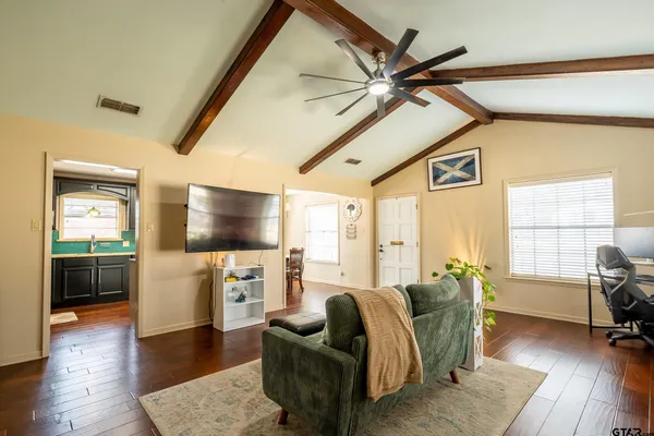 $275,000 | 322 North Oleander Street, Grand Saline, TX 75140