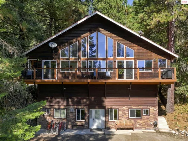 $1,725,000 | 1013 Mountain View Drive, Sandpoint, ID 83864