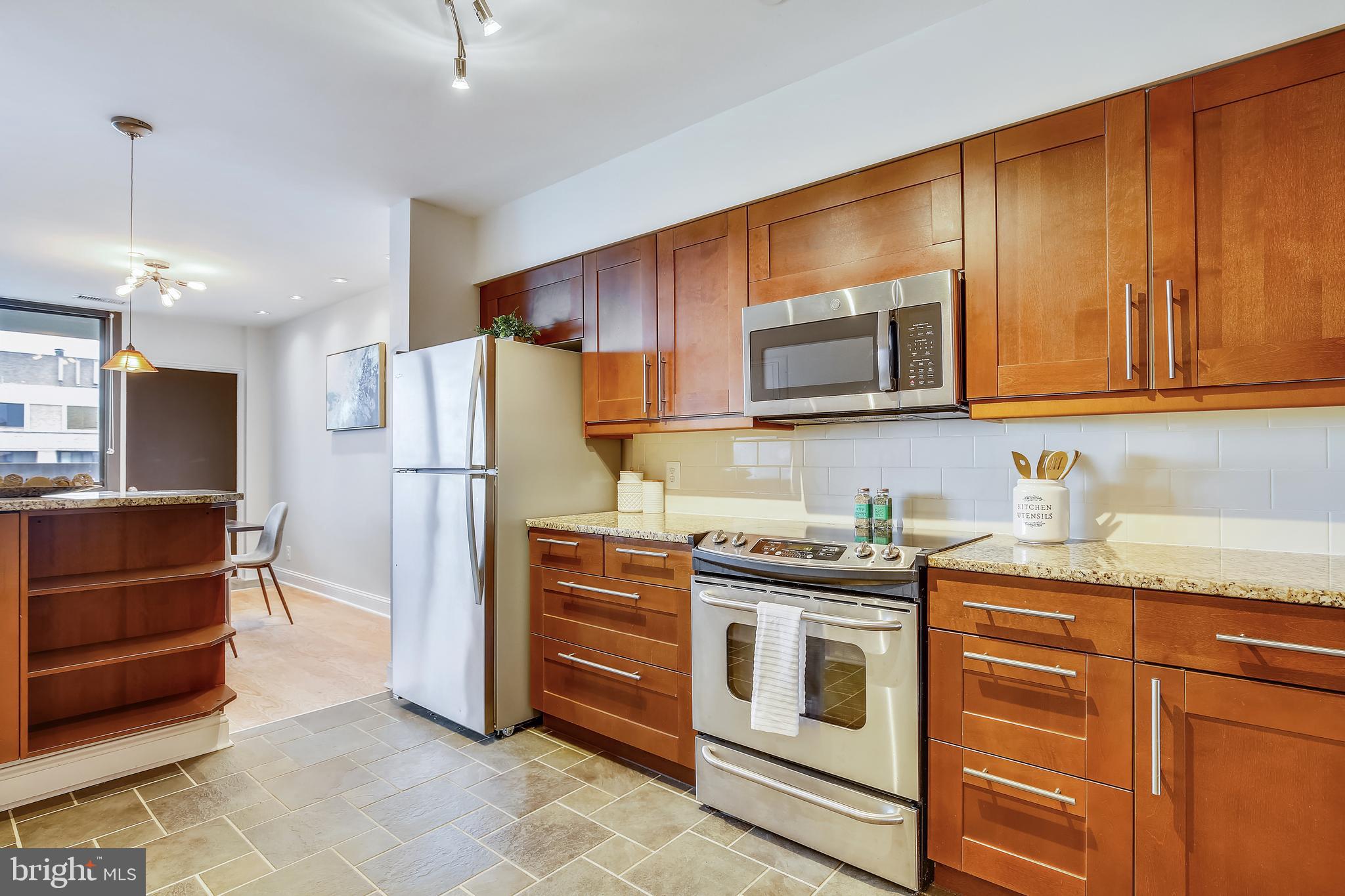 5501 Seminary Road, Unit 2615S Falls Church, VA 22041 - Photo 13 of 41 Stainless steel appliances
