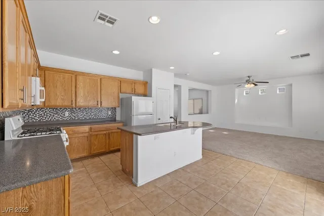 $2,200 | 2721 Villa Cordova Court, North Las Vegas, NV 89086