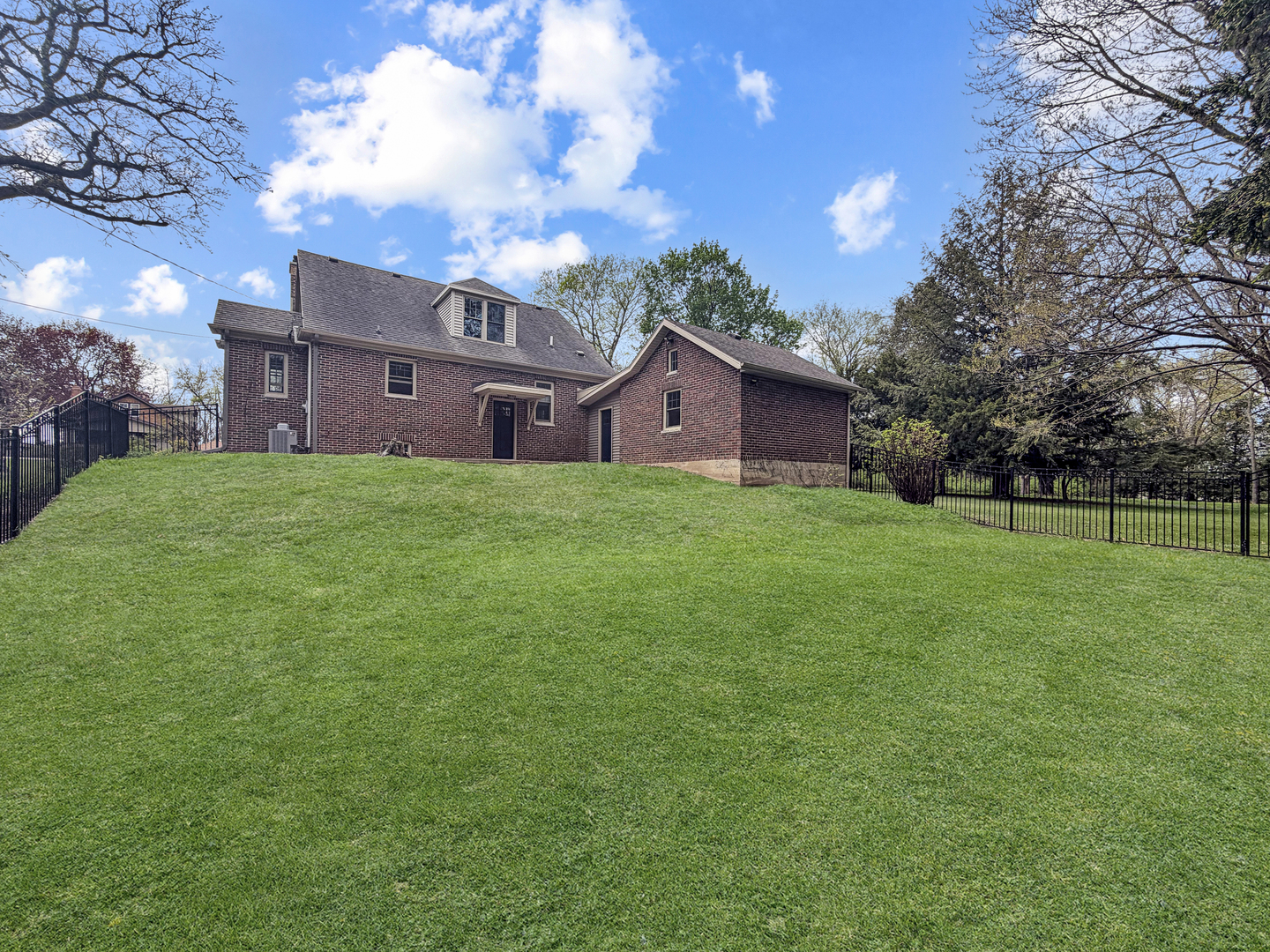 1720 West Harrison Street Freeport, IL 61032 - Photo 3 of 40