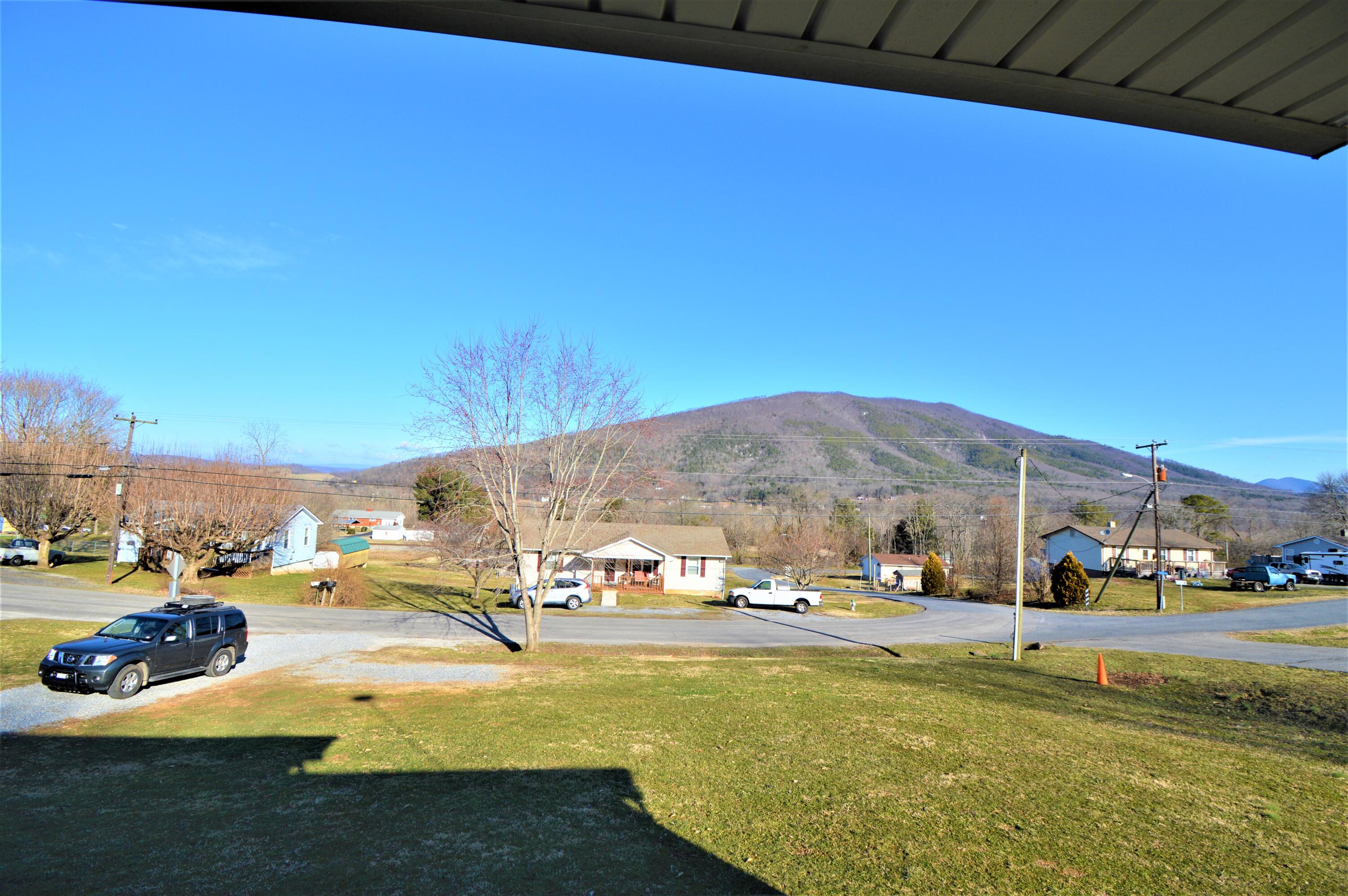 428 Newtown Road Buchanan, VA 24066 - Photo 27 of 35 mountainview