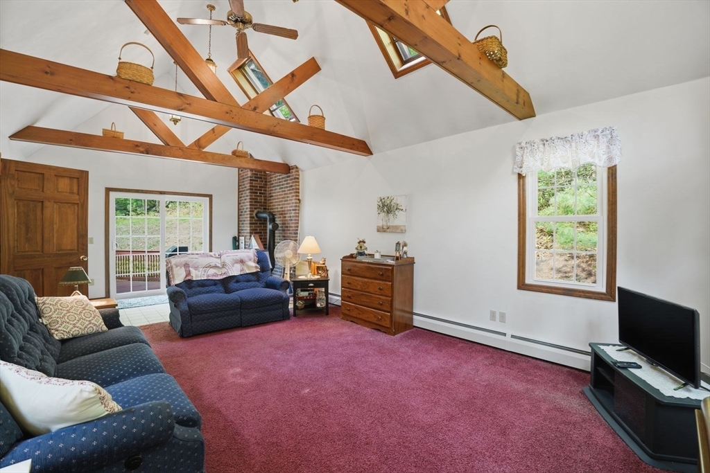 180 Oxford Road Charlton, MA 01507 - Photo 8 of 42