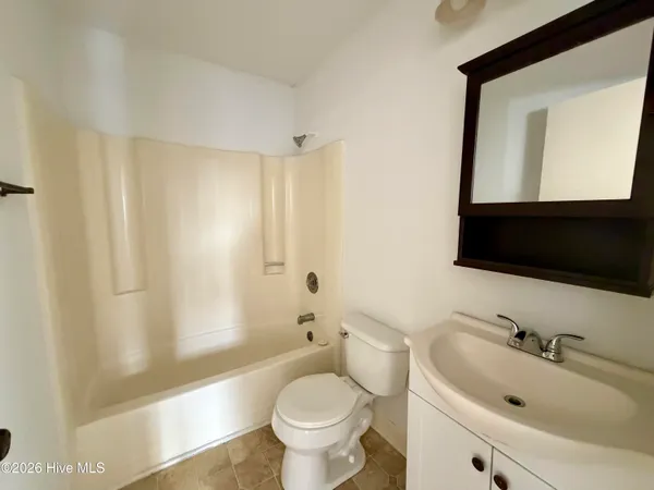 $1,300 | 312 Clay Street, Wilmington, NC 28405