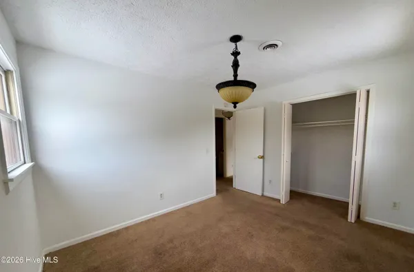 $1,300 | 312 Clay Street, Wilmington, NC 28405