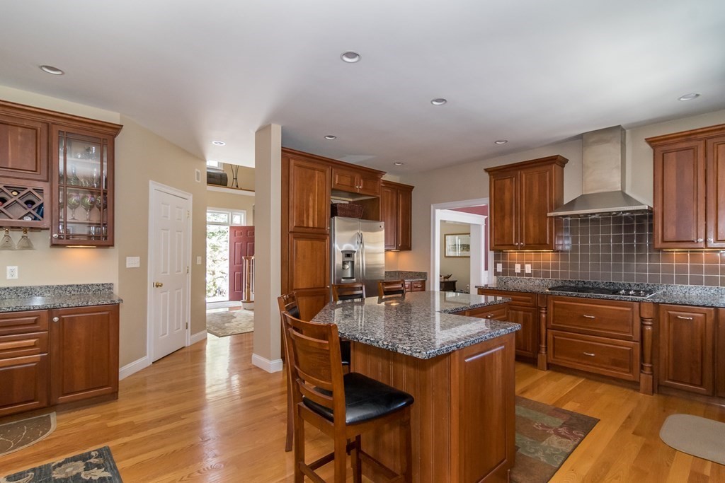 8 Rathbun Road Natick, MA 01760 - Photo 8 of 35